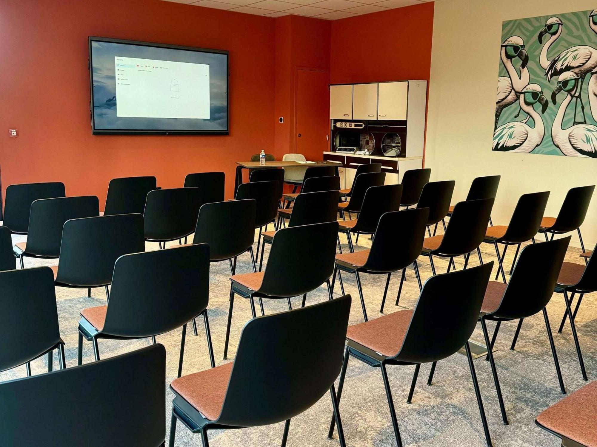 Aparthotel Adagio Access Porte De Camargue Saint-Martin-de-Crau Eksteriør bilde