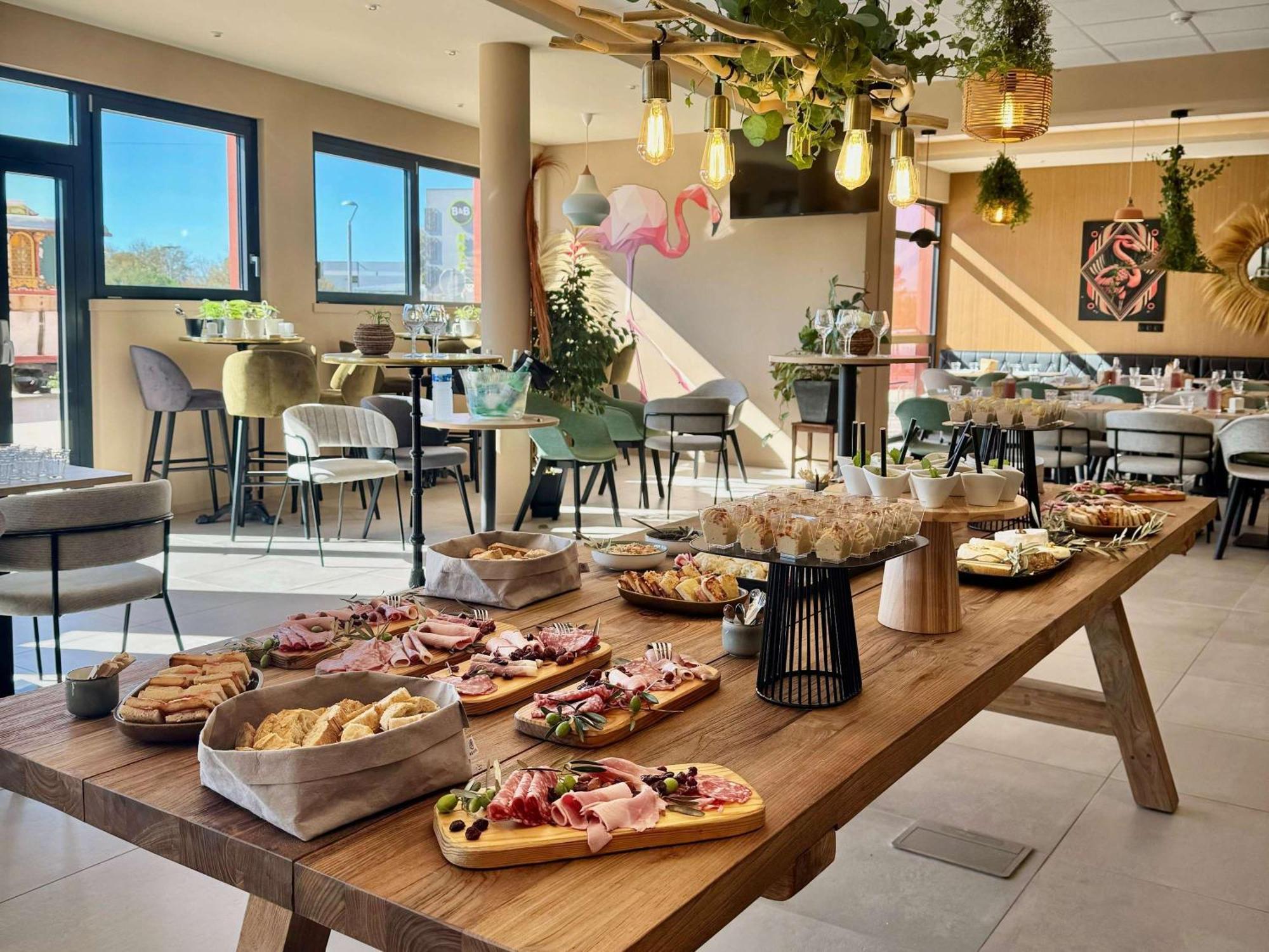 Aparthotel Adagio Access Porte De Camargue Saint-Martin-de-Crau Eksteriør bilde